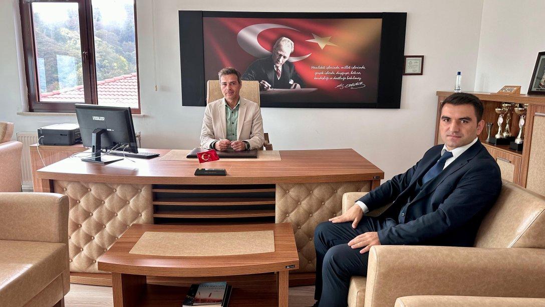 Gülyalı Halk Eğitim Merkezine Atanan Halil Karadeniz, Müdürümüzü Ziyaret Etti